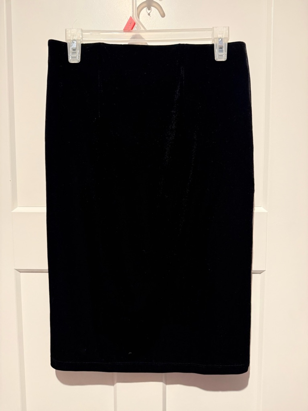 LOFT Black Velvet Pencil Skirt size small - Picture 2 of 3